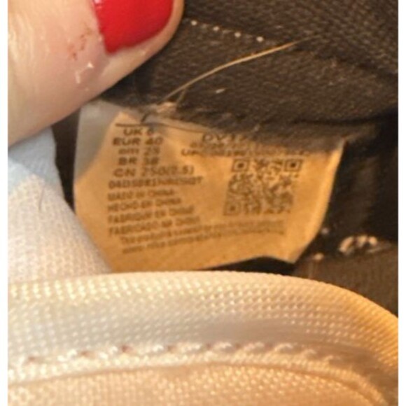 Jordan 1 Retro OG x Marvel High Next Chapter Size 7 Men's - Picture 13 of 13